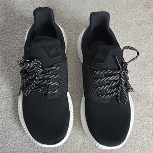 Adidas Wms Training Black and White Athletic Shoes Size 7